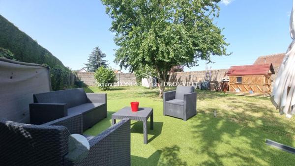 PROCHE JOUY - CHARTRES - RAVISSANTE MAISON de 100 m², 5 PIECES