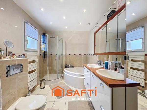 Maison familiale aux multiples possibilités