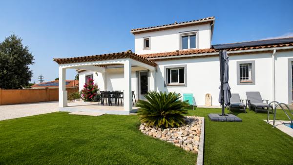 Maison
         6 pièces
        - 167 m² Bien prestige 625 000 € *
