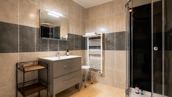 Maison
         6 pièces
        - 167 m² Bien prestige 625 000 € *