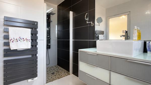 Maison
         6 pièces
        - 167 m² Bien prestige 625 000 € *