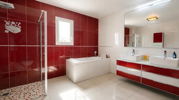 Maison
         6 pièces
        - 167 m² Bien prestige 625 000 € *