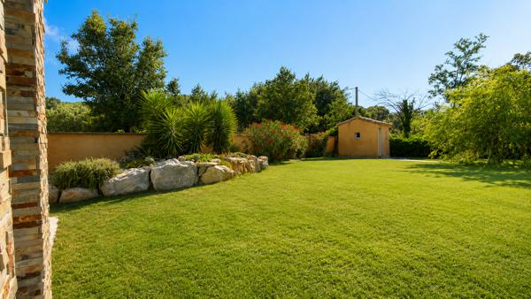 Maison
         6 pièces
        - 167 m² Bien prestige 625 000 € *