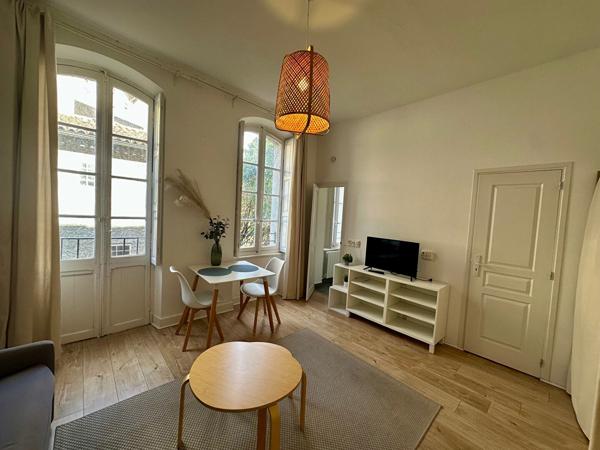 STUDIO MEUBLE PROCHE DU CENTRE-VILLE CARCASSONNE