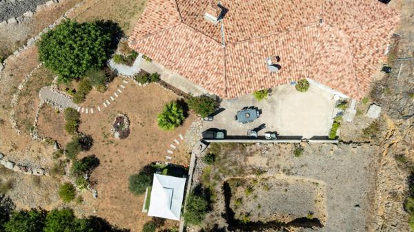 Sur les hauteurs de Vidauban, une maison baignée de lumière au cœur de la nature