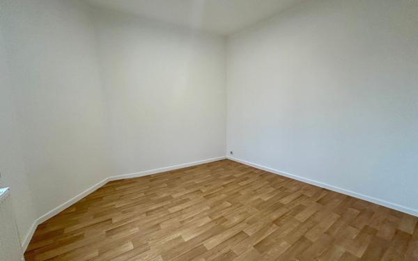 Immeuble à vendre    7 pièces •  Châtellerault