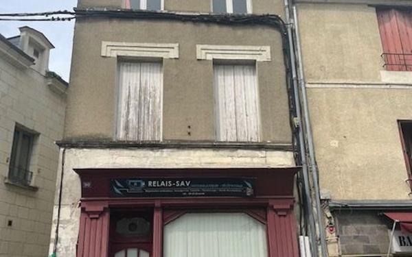 Immeuble à vendre    7 pièces •  Châtellerault