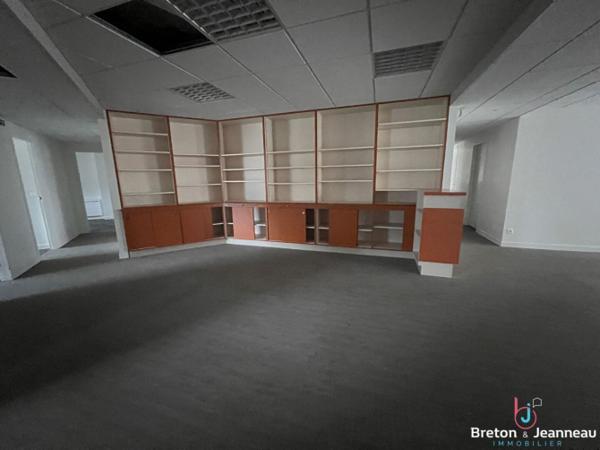 Bureaux 280 m² gare de Laval