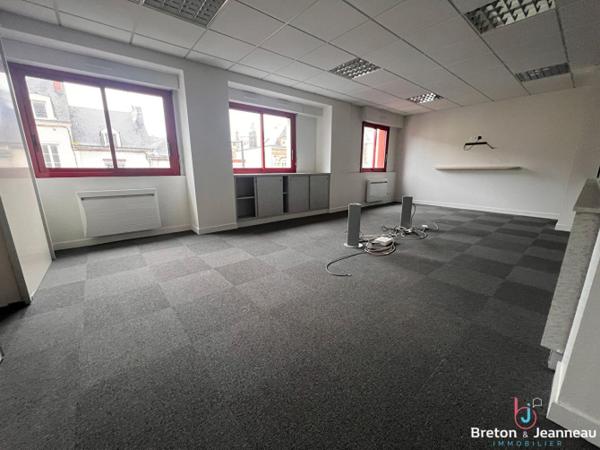 Bureaux 280 m² gare de Laval