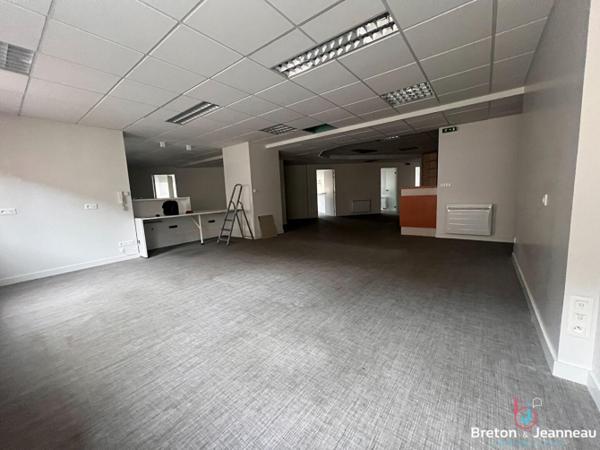 Bureaux 280 m² gare de Laval