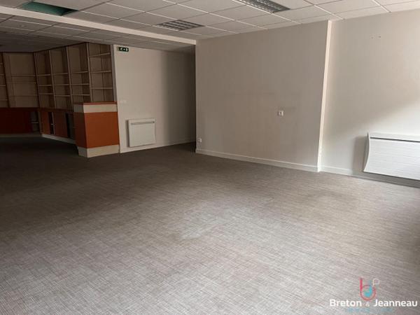Bureaux 280 m² gare de Laval