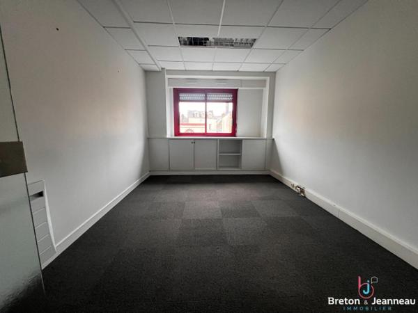 Bureaux 280 m² gare de Laval