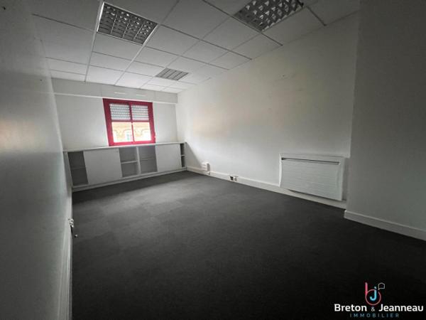 Bureaux 280 m² gare de Laval