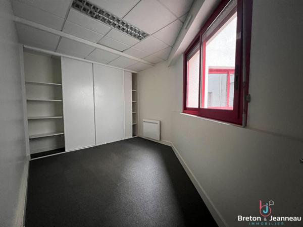 Bureaux 280 m² gare de Laval