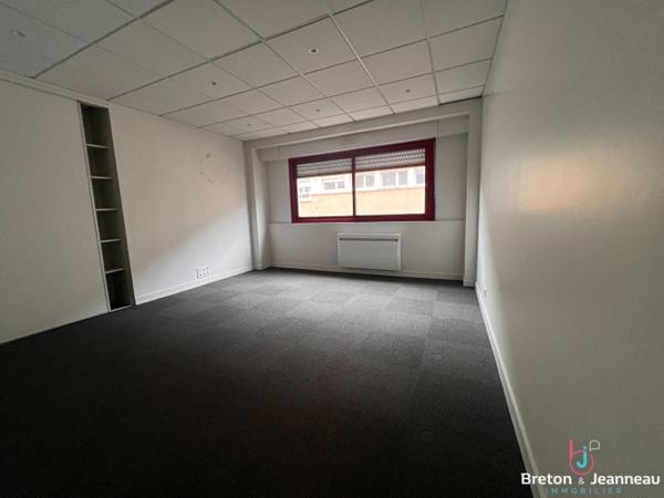 Bureaux 280 m² gare de Laval
