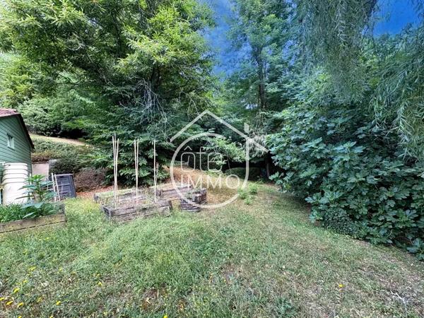 PRIGONRIEUX : Belle périgourdine rénovée 6 pièces de 210m² avec jardin