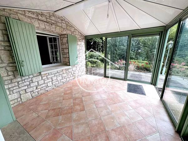 PRIGONRIEUX : Belle périgourdine rénovée 6 pièces de 210m² avec jardin