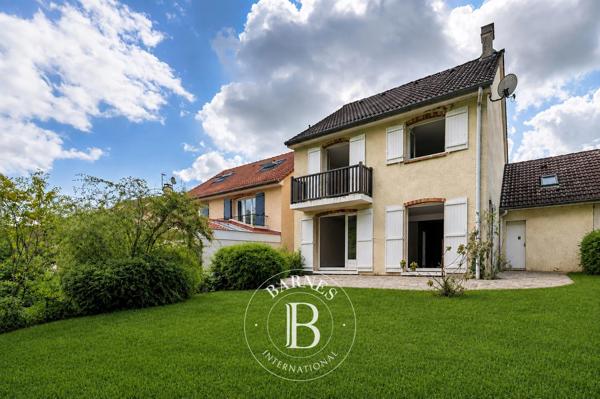 Saint-Germain-en-Laye, Maison 4 Chambres -  121 m² à vendre