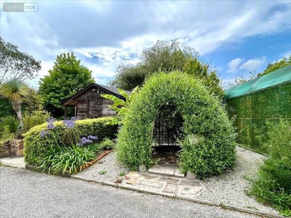 Fonds et/ou murs commerciaux à vendre à Saint-Sauveur-le-Vicomte dans la Manche (50390), ref : 50061-1076064