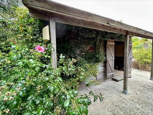 Fonds et/ou murs commerciaux à vendre à Saint-Sauveur-le-Vicomte dans la Manche (50390), ref : 50061-1076064