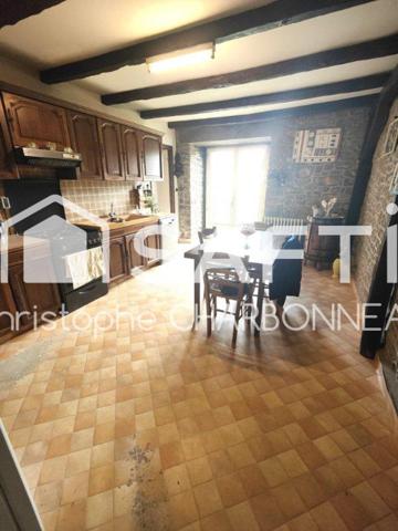 MANOIR DE 6 PIÈCES AVEC UN FORT POTENTIEL