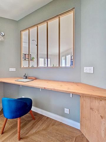 Maison indépendante _ pièce de vie spacieuse _ garage _ grand sous-sol_ terrasses _ jardin