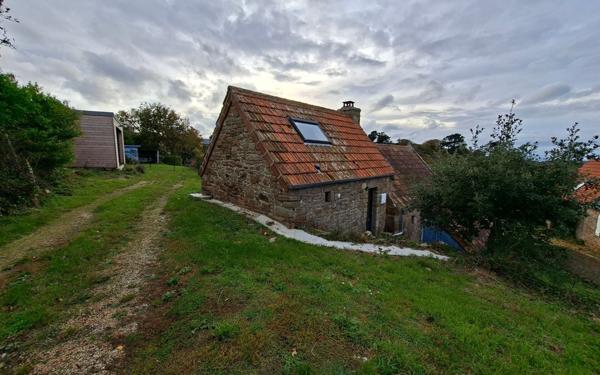 Maison à louer    3 pièces •  Trébeurden