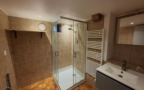 Maison à louer    3 pièces •  Trébeurden