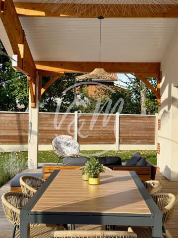 Maison à vendre à Lacanau- Neuve de plain-pied avec piscine et prestations modernes dans quartier résidentiel recherché de Lacanau Ville, proche lac et commodités LACANAU
