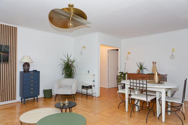 Très beau F4 - Terrasse 130m² - Proche Centre-ville et gare - Triple exposition