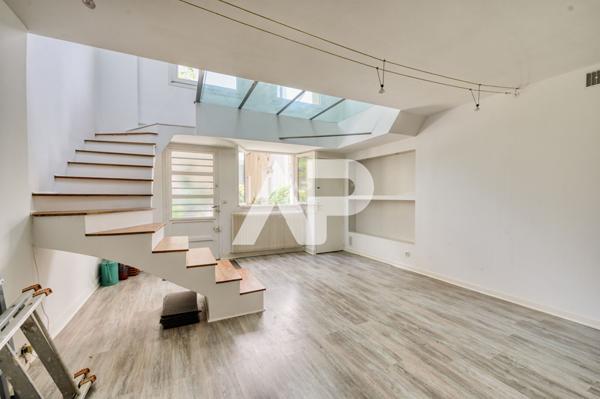 Chaville - Duplex de 92 m² comme une maison ! €445 000 ** - Référence 639-C