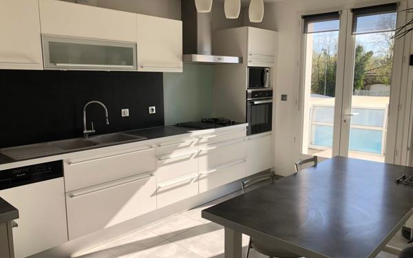 Maison à vendre    6 pièces •  La Jarrie