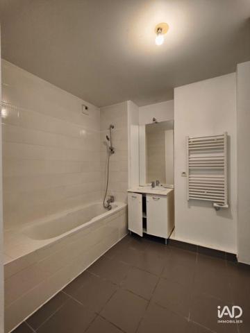 Location appartement 3 pièces 50 m² Marseille 3