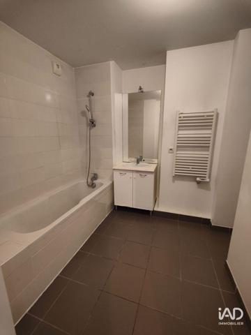 Location appartement 3 pièces 50 m² Marseille 3