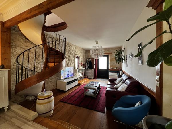 Maison de village 4 pièce(s) 4 chambre(s) 120 m²
