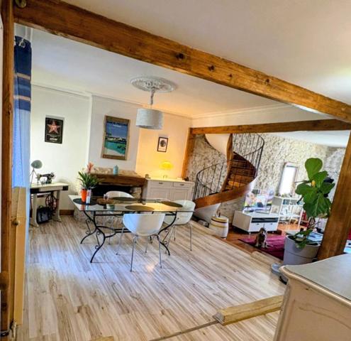 Maison de village 4 pièce(s) 4 chambre(s) 120 m²
