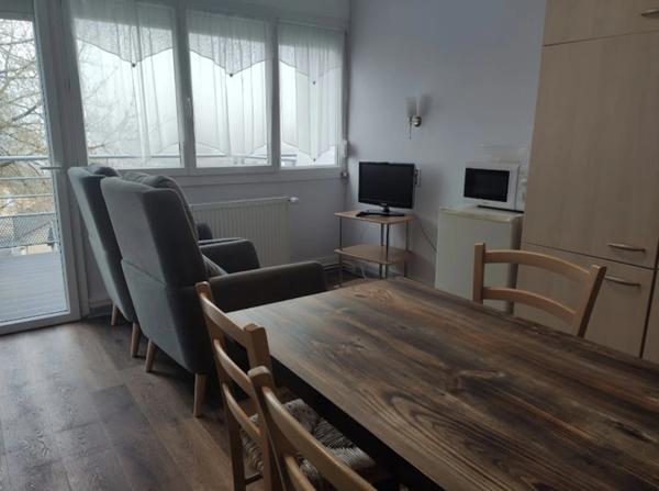 Dpt Vosges (88), proche REMIREMONT immeuble 9 appartements T2 avec balcon / Terrain de 1000 m² environ