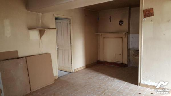  A VENDRE. Maison. BARENTON. Sud Manche. Basse Normandie.
Maison en pierres de 8 pièces princi...