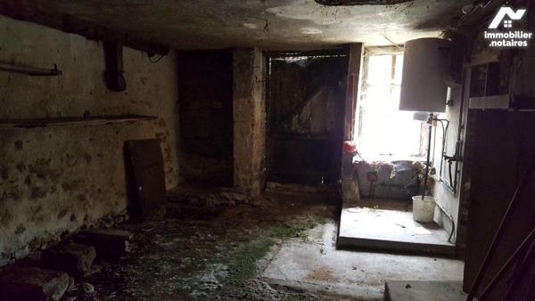  A VENDRE. Maison. BARENTON. Sud Manche. Basse Normandie.
Maison en pierres de 8 pièces princi...