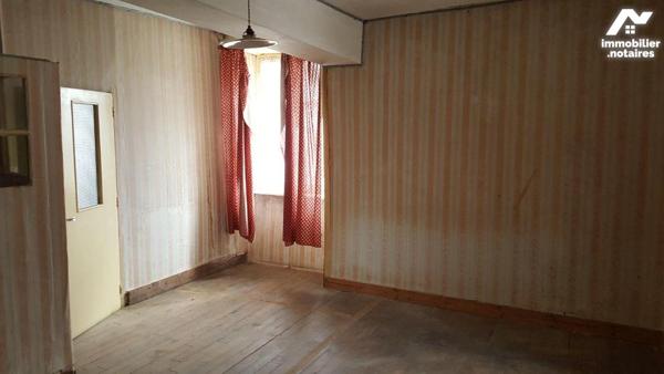  A VENDRE. Maison. BARENTON. Sud Manche. Basse Normandie.
Maison en pierres de 8 pièces princi...