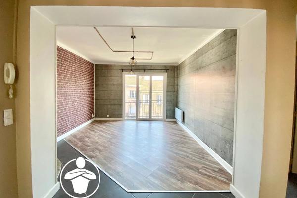 Vente                                                      Appartement
                        
                     4 pièces                      52 m2                     à Villeneuve-sur-Lot