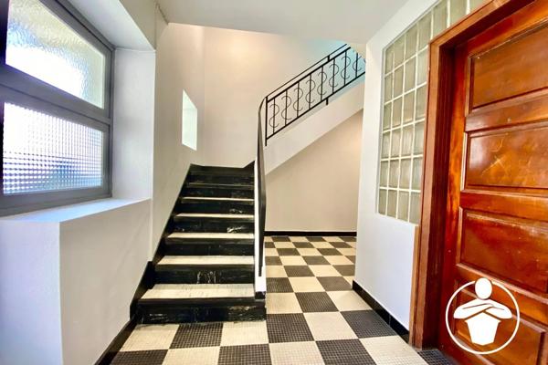 Vente                                                      Appartement
                        
                     4 pièces                      52 m2                     à Villeneuve-sur-Lot
