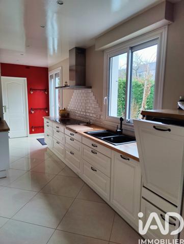 Maison à vendre 7 pièces 155 m² Voisins-le-Bretonneux