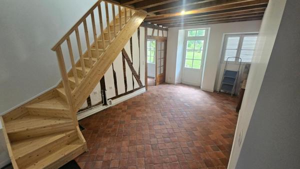 Houdan et N12 proche / Maison rénovée 210 m2 / 5 chambres + dépendances