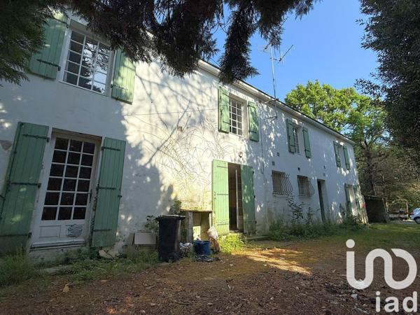 Maison 13 pièces de 390 m² à Mervent (85200)