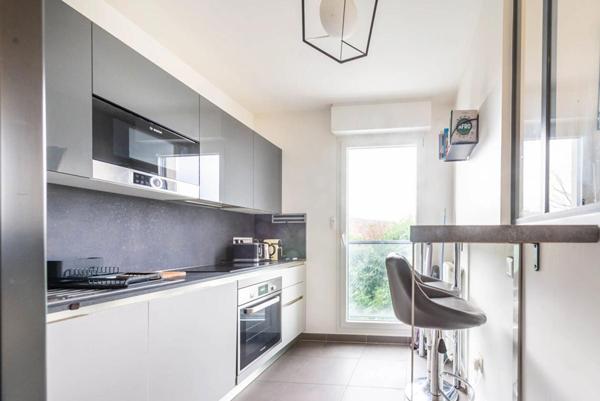 Appartement Rueil Malmaison 3 pièce(s) 62.55 m2