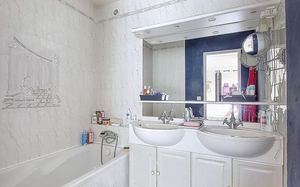 Appartement à vendre    4 pièces • 138,56 m2 Pollestres