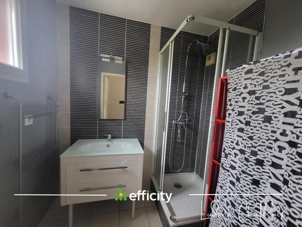 Appartement
         2 pièces
        - 44 m² 156 900 € *
