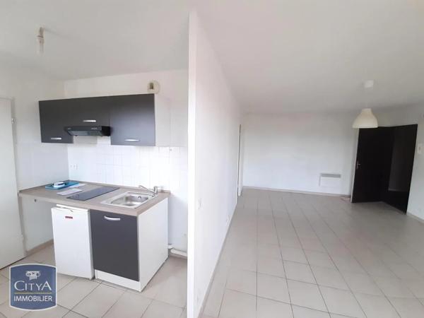 Appartement à louer 2 pièces 53.6m² Hénin-Beaumont (62110)