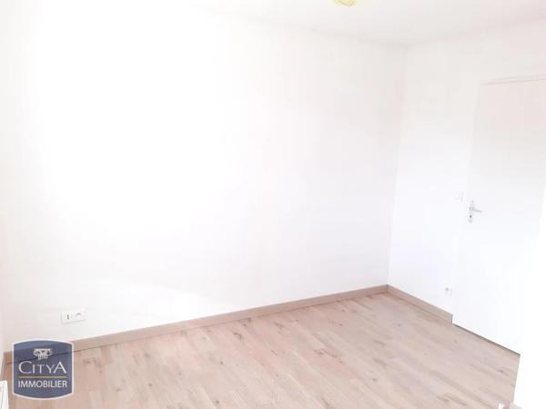 Appartement à louer 2 pièces 53.6m² Hénin-Beaumont (62110)